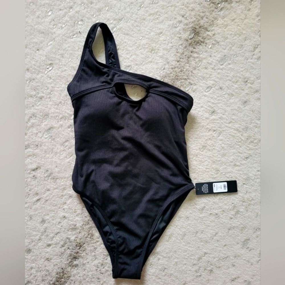 Black One-Shoulder Swimsuit. Fashion Nova